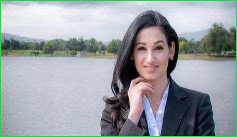 Who is Dr. Amie Harwick? Is She Drew Carey Wife? Her Wiki, Bio, Age, Net Worth, Therapist, Book, Engagement Ring